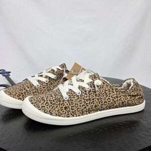 Mad Love Women's Lennie Lace Up Canvas Sneakers Size-6 NWT